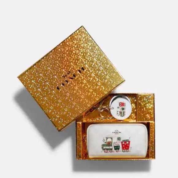 Coach Small Boxy Cosmetic Case & Mirror Bag Charm NWT - Picture 1 of 9